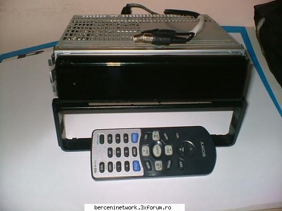 Casetofon auto! - Sony CDX-M670 la 6 milioane - Cumparari